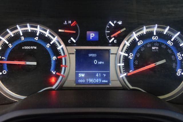 Toyota 4Runner Limited 2WD V6 2016