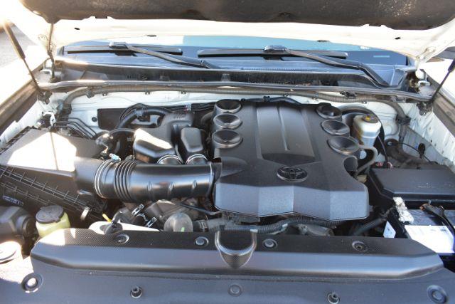 Toyota 4Runner Limited 2WD V6 2016