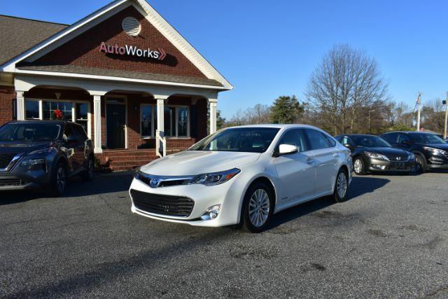 2015 Toyota Avalon XLE Touring Hybrid's photo