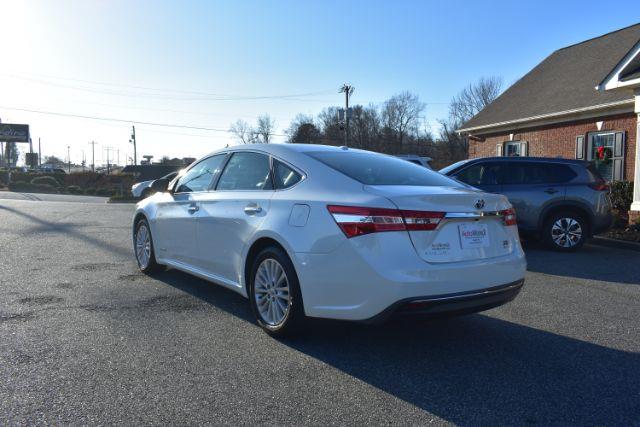 Toyota Avalon Hybrid XLE Touring 2015