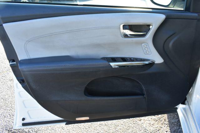 Toyota Avalon Hybrid XLE Touring 2015