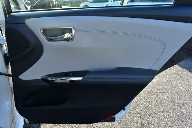 Toyota Avalon Hybrid XLE Touring 2015