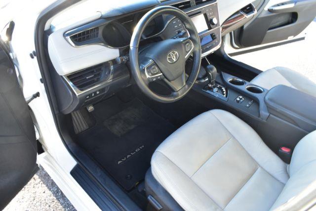 Toyota Avalon Hybrid XLE Touring 2015