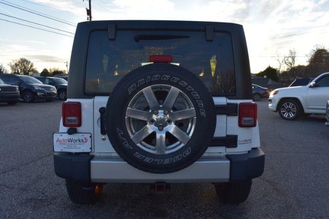 Jeep Wrangler Unlimited Sahara 4WD 2013