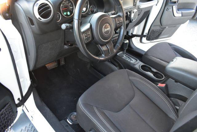 Jeep Wrangler Unlimited Sahara 4WD 2013