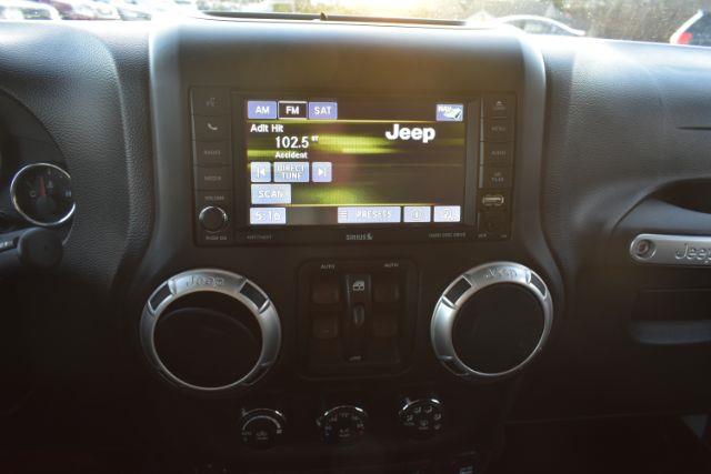 Jeep Wrangler Unlimited Sahara 4WD 2013