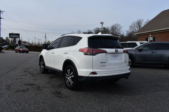 Toyota RAV4 LE AWD 2016