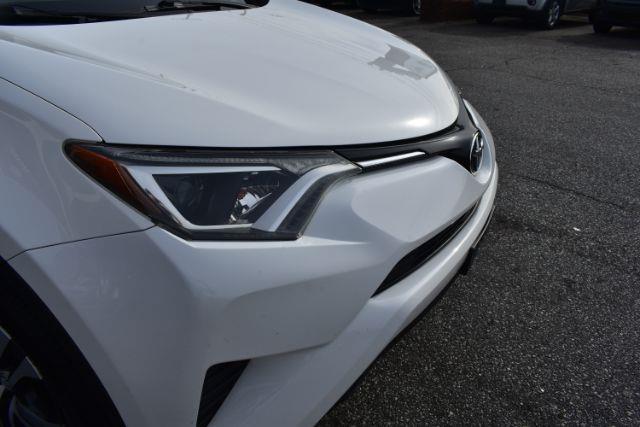 Toyota RAV4 LE AWD 2016