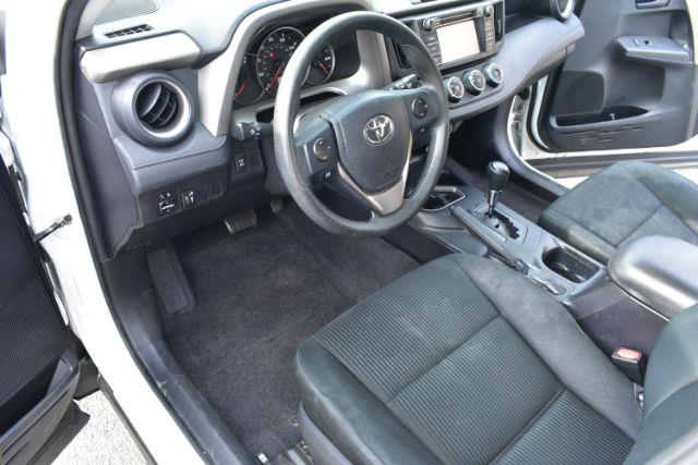 Toyota RAV4 LE AWD 2016