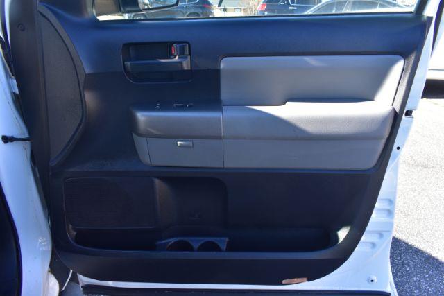 Toyota Sequoia SR5 5.7L 2WD 2013