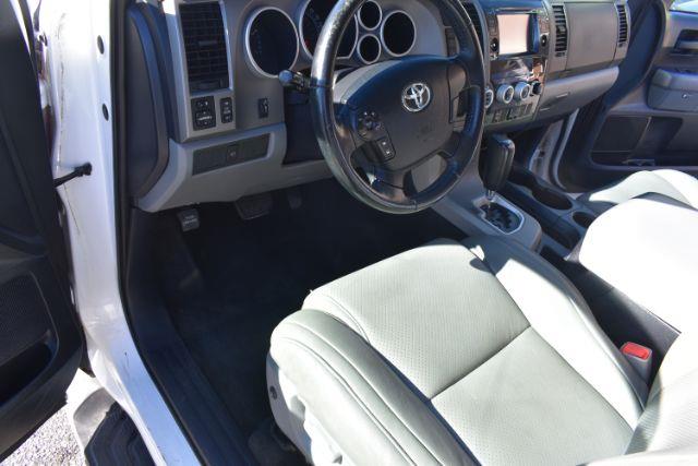 Toyota Sequoia SR5 5.7L 2WD 2013