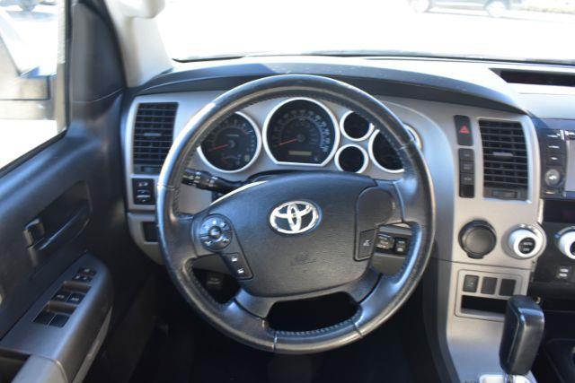 Toyota Sequoia SR5 5.7L 2WD 2013