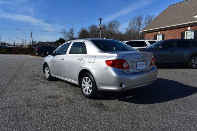 Toyota Corolla LE 4-Speed AT 2010