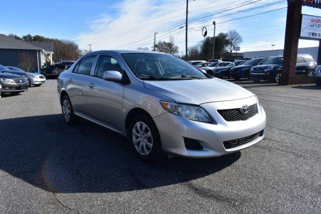 Toyota Corolla LE 4-Speed AT 2010