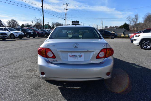 Toyota Corolla LE 4-Speed AT 2010