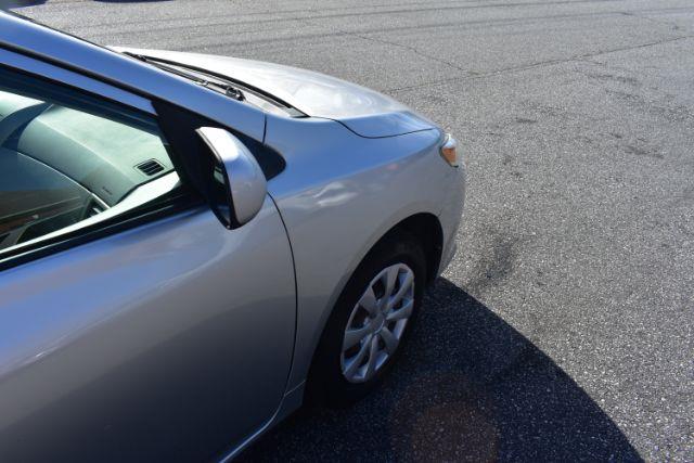 Toyota Corolla LE 4-Speed AT 2010