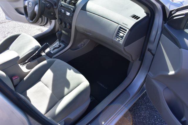 Toyota Corolla LE 4-Speed AT 2010