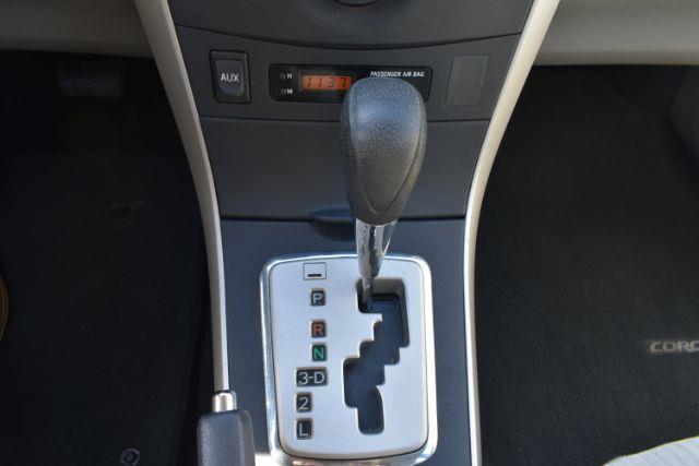 Toyota Corolla LE 4-Speed AT 2010