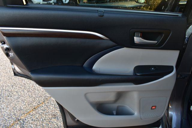 Toyota Highlander Limited Platinum AWD V6 2015