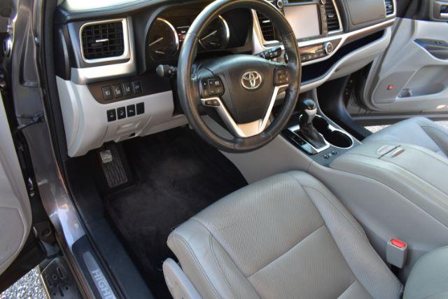 Toyota Highlander Limited Platinum AWD V6 2015