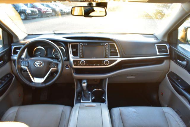 Toyota Highlander Limited Platinum AWD V6 2015