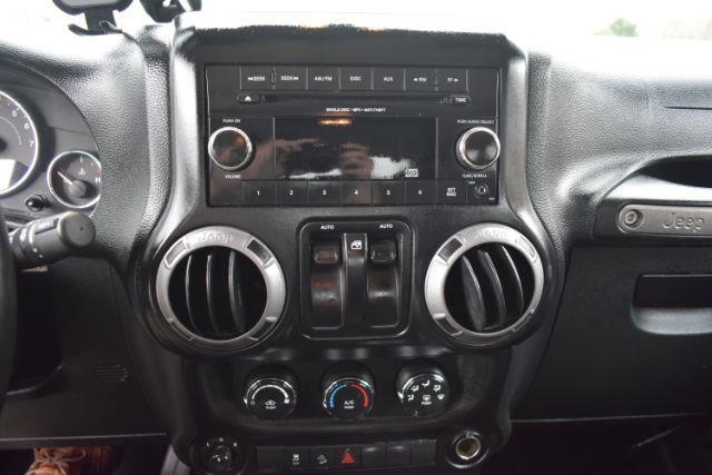 Jeep Wrangler Sport 4WD 2013