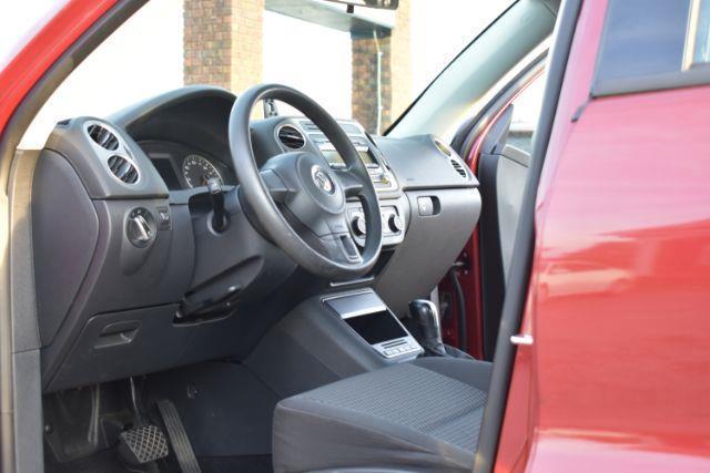 Volkswagen Tiguan SE 2011