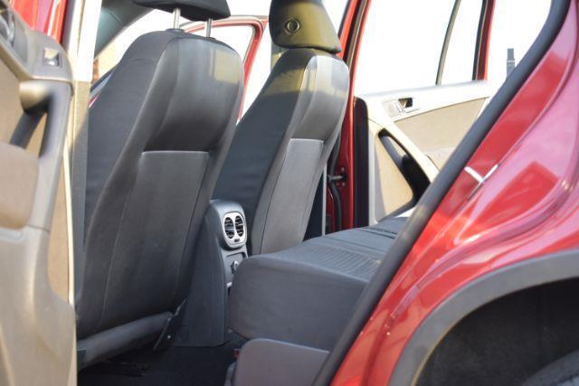 Volkswagen Tiguan SE 2011