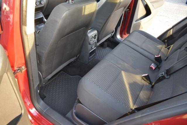 Volkswagen Tiguan SE 2011