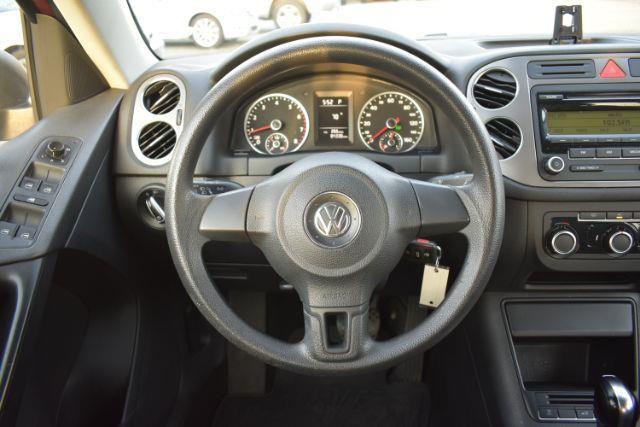 Volkswagen Tiguan SE 2011