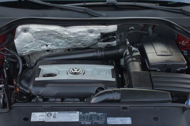 Volkswagen Tiguan SE 2011