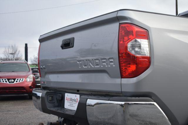 Toyota Tundra SR5 4.6L V8 Double Cab 4WD 2017