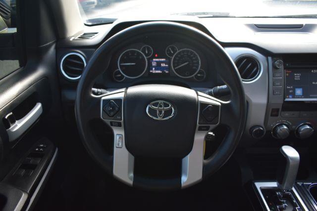 Toyota Tundra SR5 4.6L V8 Double Cab 4WD 2017