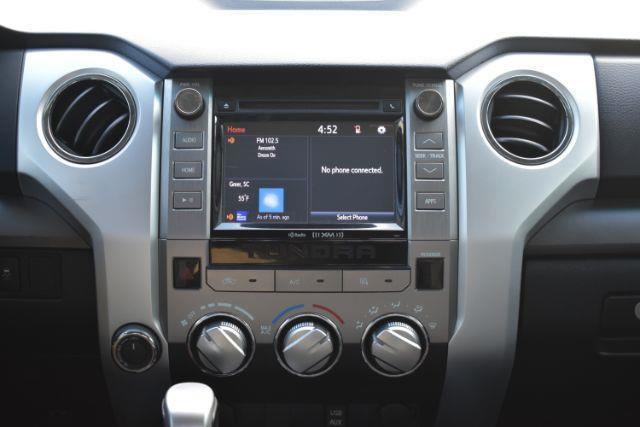 Toyota Tundra SR5 4.6L V8 Double Cab 4WD 2017