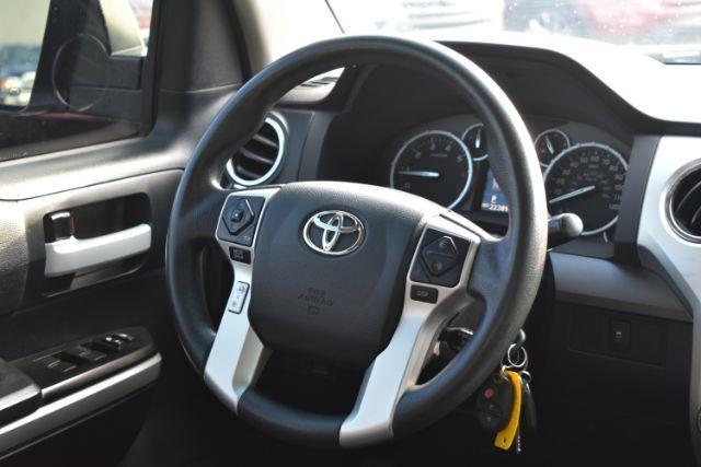 Toyota Tundra SR5 4.6L V8 Double Cab 4WD 2017