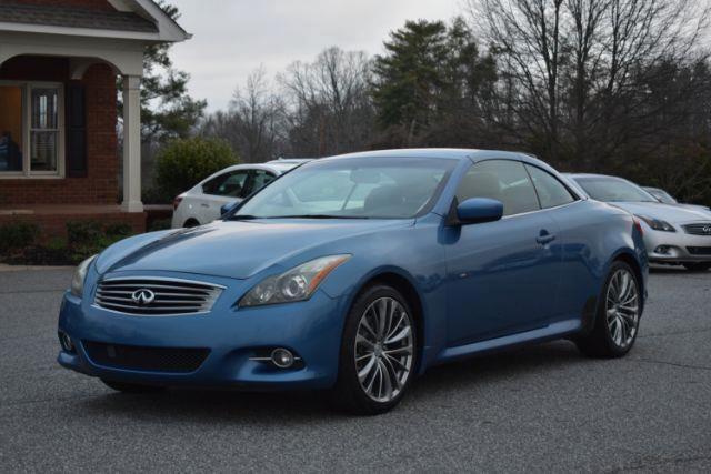 Infiniti G Convertible Base 2012