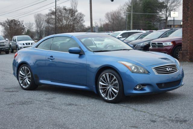 Infiniti G Convertible Base 2012