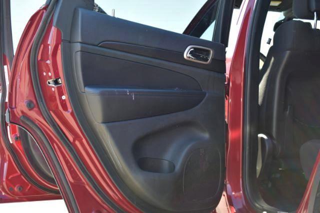 Jeep Grand Cherokee Laredo 4WD 2015