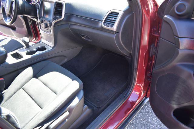 Jeep Grand Cherokee Laredo 4WD 2015