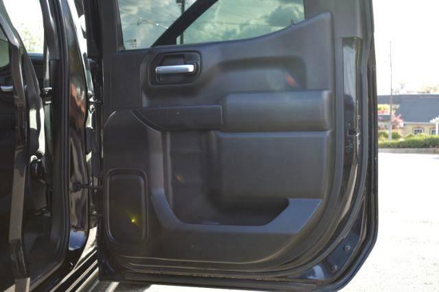 Chevrolet Silverado 1500 Custom Crew Cab Short Box 4WD 2021