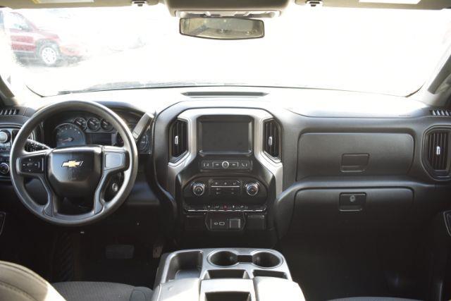 Chevrolet Silverado 1500 Custom Crew Cab Short Box 4WD 2021