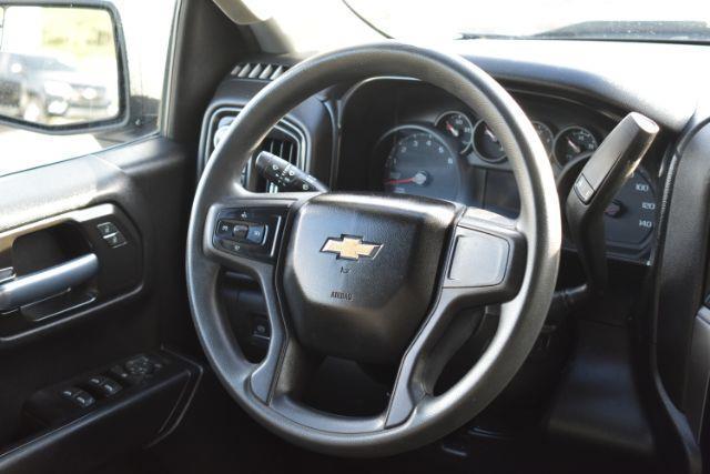 Chevrolet Silverado 1500 Custom Crew Cab Short Box 4WD 2021