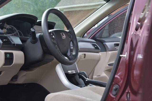 Honda Accord LX Sedan CVT 2013