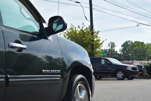 Chevrolet Avalanche LT 4WD 2013
