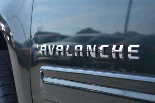 Chevrolet Avalanche LT 4WD 2013