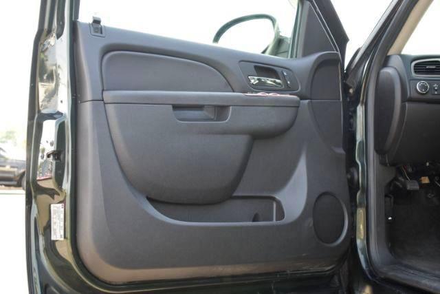 Chevrolet Avalanche LT 4WD 2013