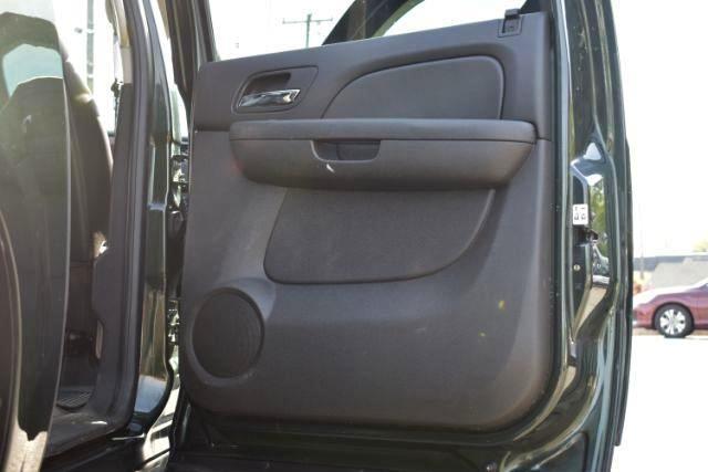 Chevrolet Avalanche LT 4WD 2013