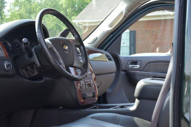 Chevrolet Avalanche LT 4WD 2013