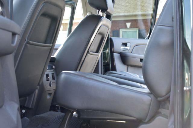 Chevrolet Avalanche LT 4WD 2013