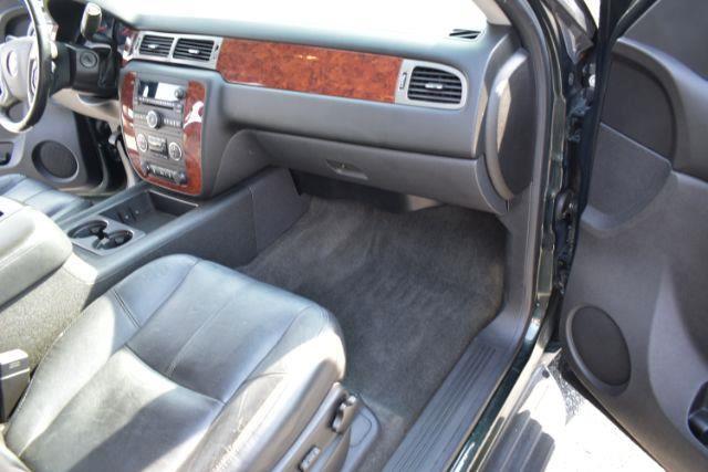 Chevrolet Avalanche LT 4WD 2013